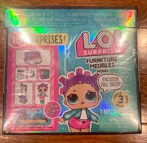 NEW LOL Surprise Sk8er Roller Rink Furniture Set w/ Doll & Disco Ball